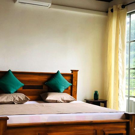 Barefoot Inn Kandy Eksteriør billede
