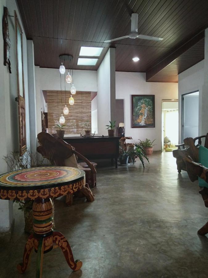 Barefoot Inn Kandy Eksteriør billede