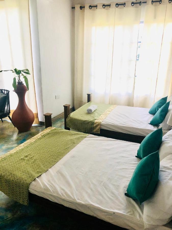 Barefoot Inn Kandy Eksteriør billede